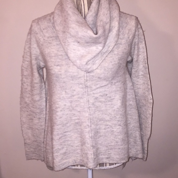 Sweater - Picture 1 of 5